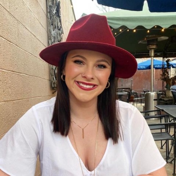 Meet your Posher, Kayla - Picture 1 of 1